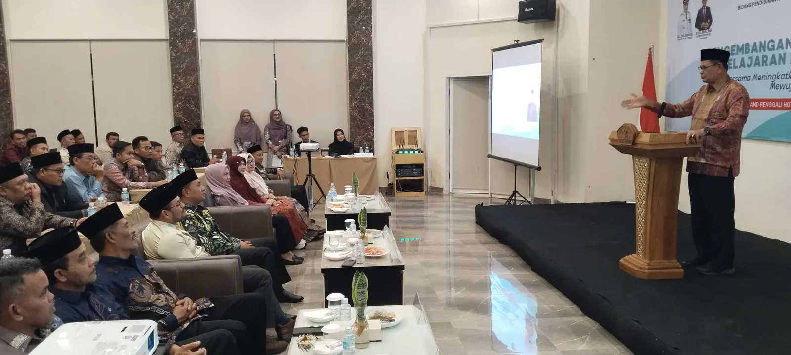 Kegiatan pengembangan kompetensi guru di Aceh